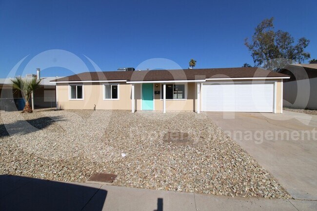 3934 E Emile Zola Ave Phoenix, AZ 85032 photo 2