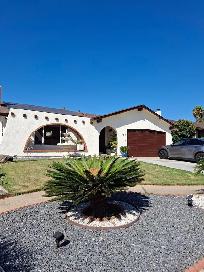 1500 Knob Hill Rd San Marcos, CA 92069 photo 2