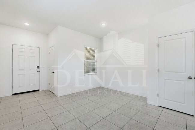 10941 N 165th Ave Surprise, AZ 85388 photo 3