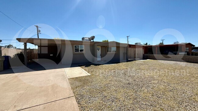 6541 W Keim Dr Glendale, AZ 85301 photo 2