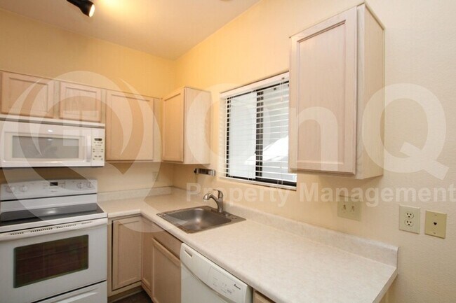 1800 W Elliot Rd Chandler, AZ 85224 photo 2