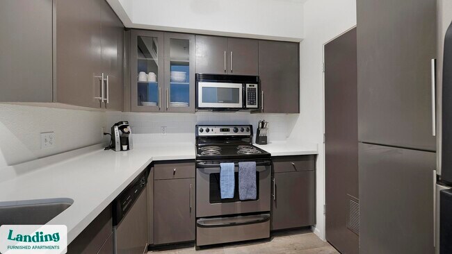 1001 E Playa Del Norte Dr Tempe, AZ 85288 photo 5