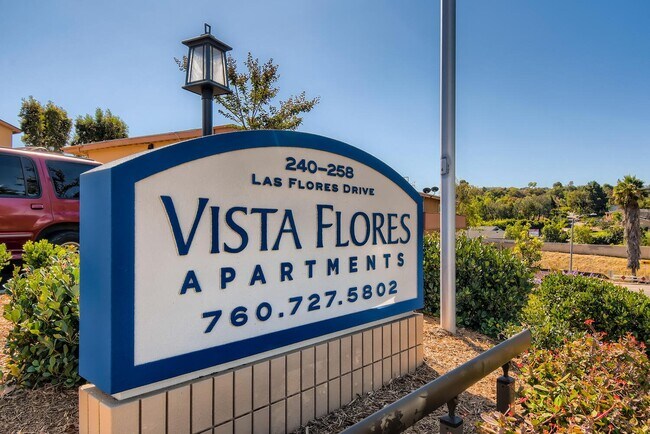Vista Flores Apartments photo 2