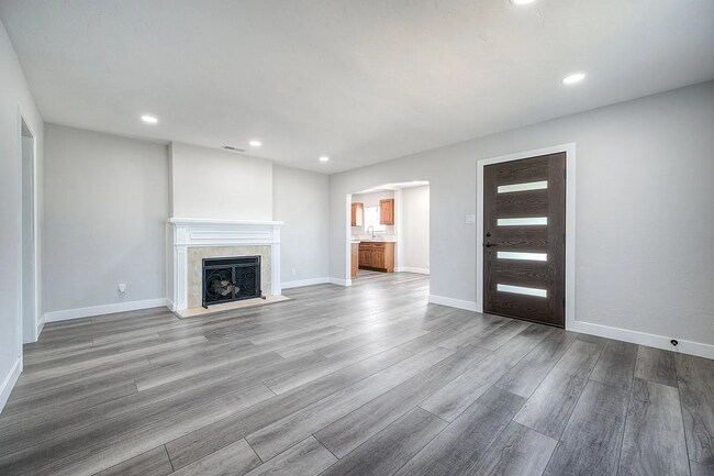 197 Twin Oaks Cir Chula Vista, CA 91910 photo 4