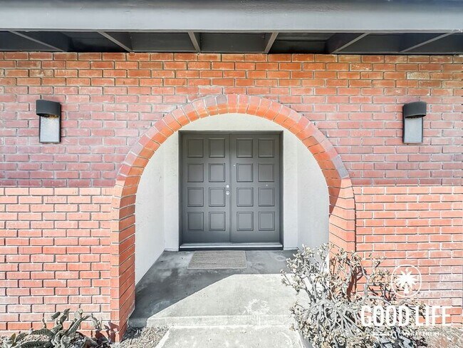 5910 Central Ave Bonita, CA 91902 photo 2