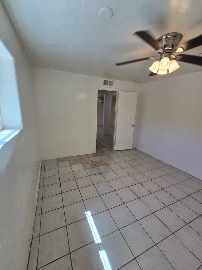 1608 S 7th Ave Phoenix, AZ 85007 photo 4