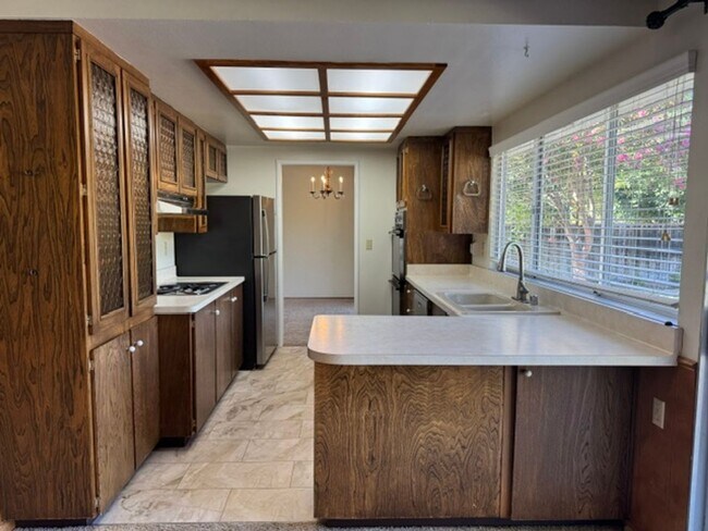 Single level home in Woodlands neighborhood-Walnut Creek photo 3