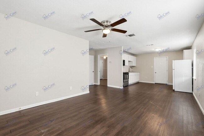 217 Joyce St Weatherford, TX 76085 photo 4