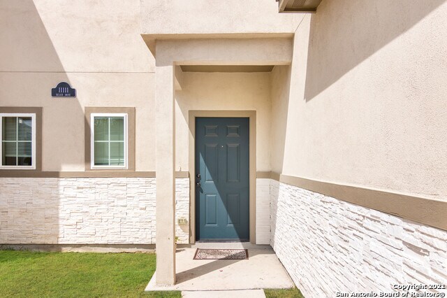 11111 Belair Dr San Antonio, TX 78213 photo 3