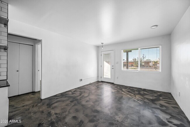 3601 N 15th Ave Phoenix, AZ 85013 photo 4