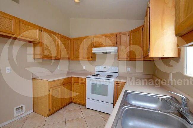 323 E Congress Ave Coolidge, AZ 85128 photo 3