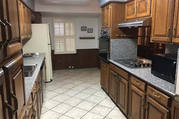 3206 McCollum St Irving, TX 75061 photo 5