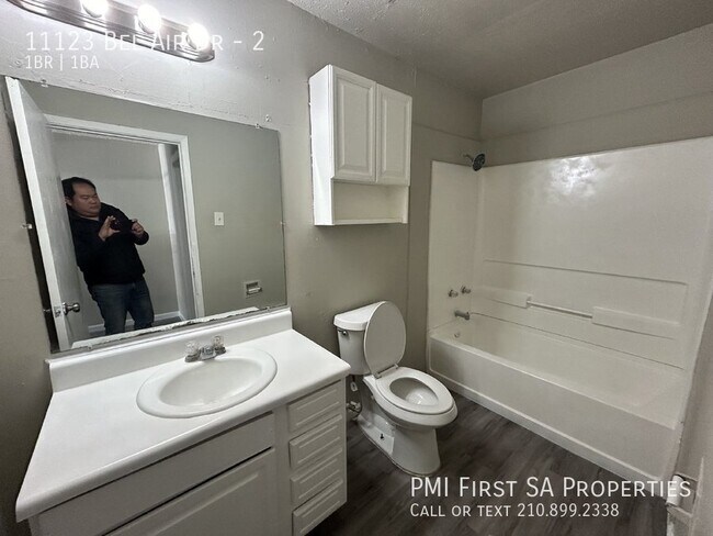 11123 Belair Dr San Antonio, TX 78213 photo 4