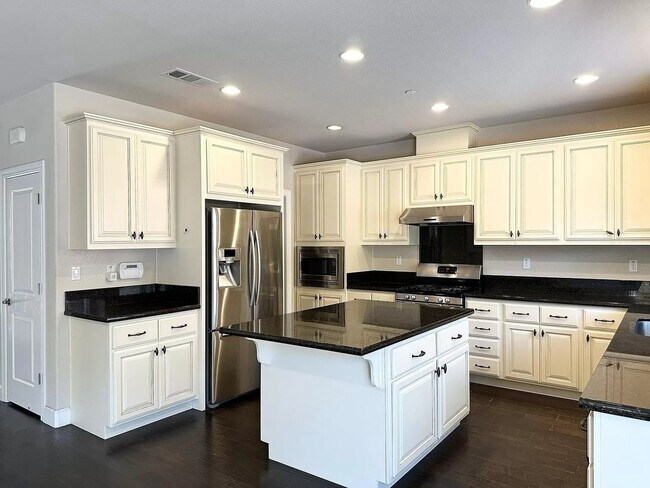5 Bedroom Single Family Home in Dublin photo 2