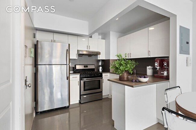 371 W 126th St New York, NY 10027 photo 4