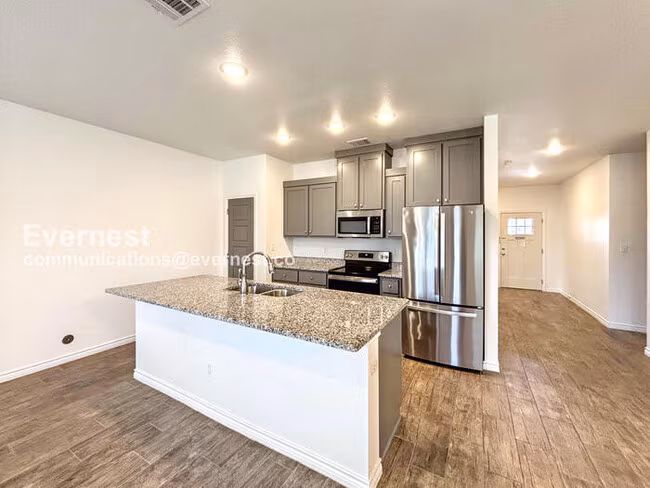 2203 Hornbeam St Temple, TX 76502 photo 2