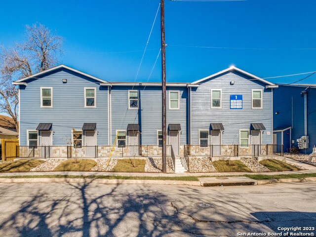 143 Lucas St San Antonio, TX 78209 photo 2