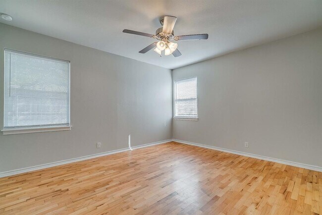 3419 South University Drive, Fort Worth, TX 76109 photo 5