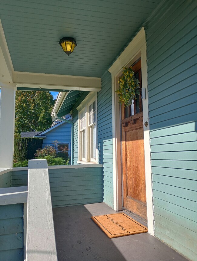 1209 32nd St Everett, WA 98201 photo 4