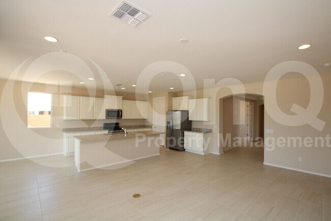 20363 N Wagner Wash Dr Buckeye, AZ 85396 photo 3