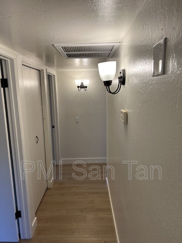 10 W Concorda Dr Tempe, AZ 85282 photo 5