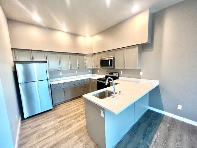 2330 Yakima Ct Tacoma, WA 98405 photo 5