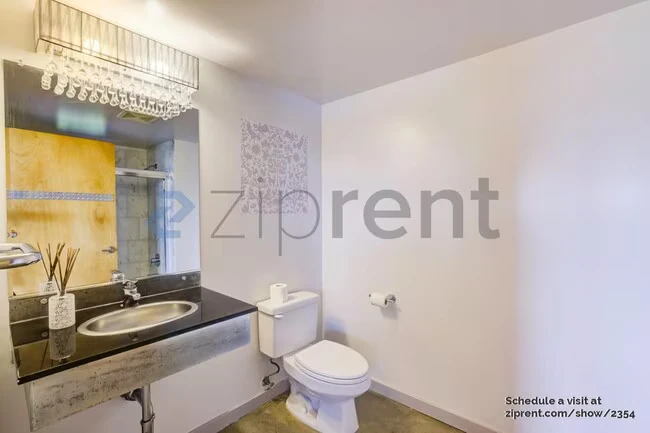 Unit 214 photo 5