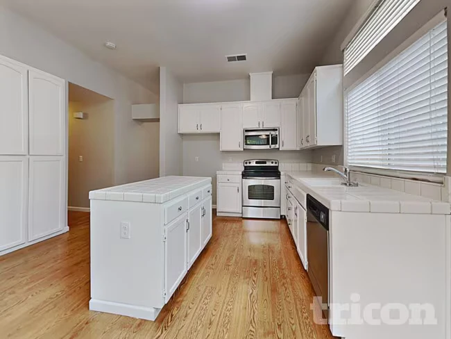 1436 Northwood Dr Fairfield, CA 94534 photo 5