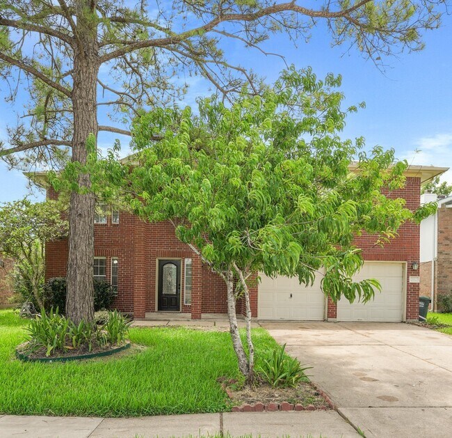 2922 Glencullen Lane, Pearland, TX 77584 photo 2