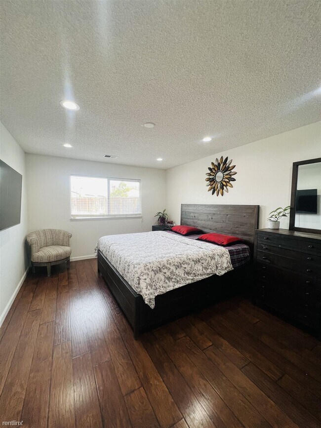 5895 Woodbine Place, Newark, CA 94560 photo 4