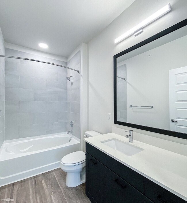 2400 N Austin Ave Georgetown, TX 78626 photo 4