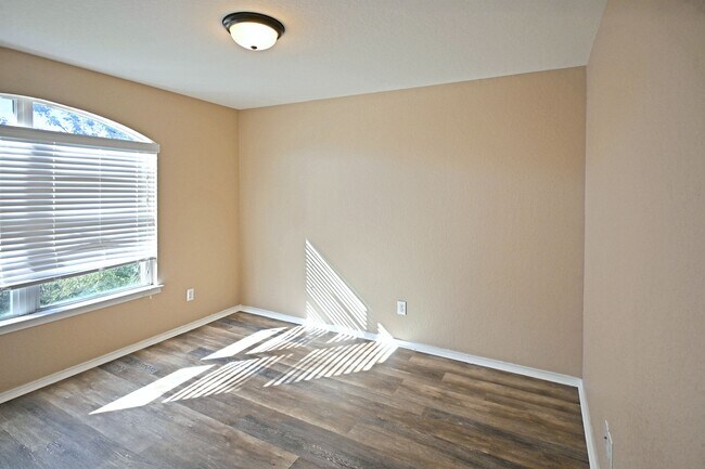 1433 Cutler Bay New Braunfels, TX 78130 photo 2