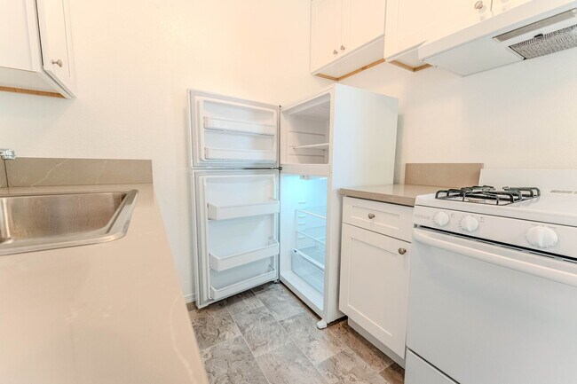 4030 38th St #7 photo 3