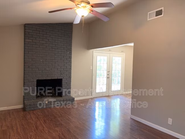2607 Parker Ln Austin, TX 78741 photo 3