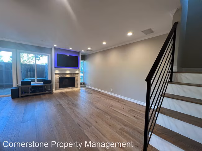 236 W Rincon Ave #B photo 3