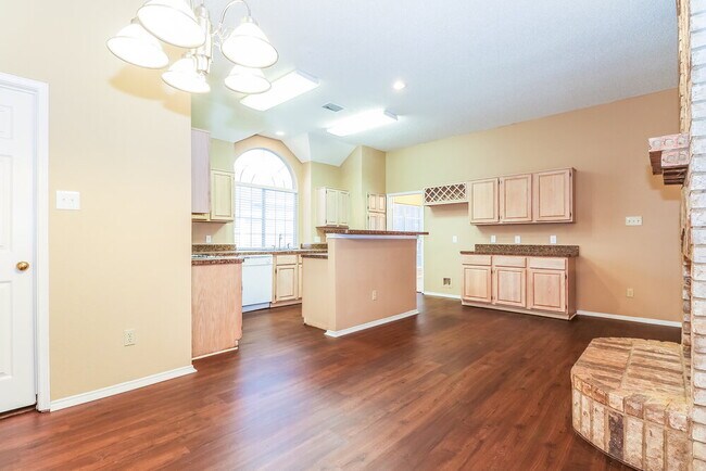 713 Claire View Dr DeSoto, TX 75115 photo 5