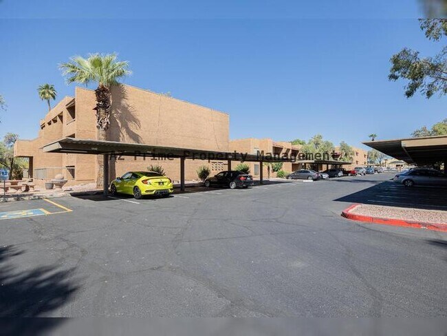 2625 E Indian School Rd Phoenix, AZ 85016 photo 2