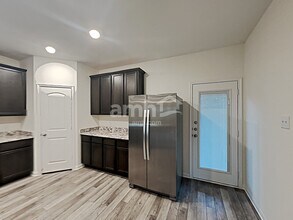 1198 Treeta Trail Kyle, TX 78640 photo 4