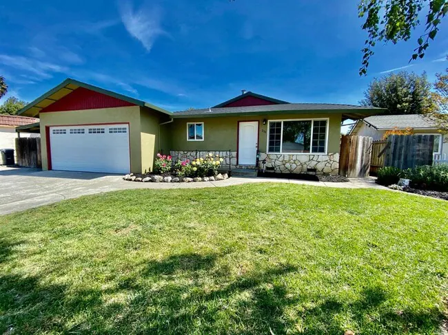 254 De Soto Dr Fairfield, CA 94533 photo 2