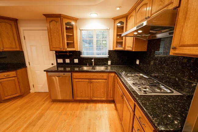 609 Poinsettia Ave San Mateo, CA 94403 photo 5