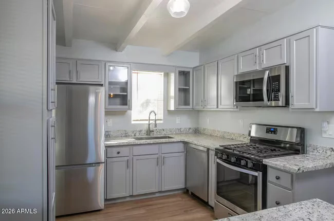 2205 W Cambridge Ave Phoenix, AZ 85009 photo 3