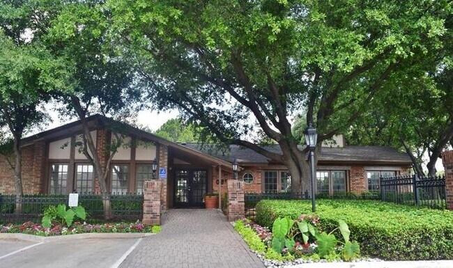 2750 E Trinity Mls Rd Carrollton, TX 75006 photo 2
