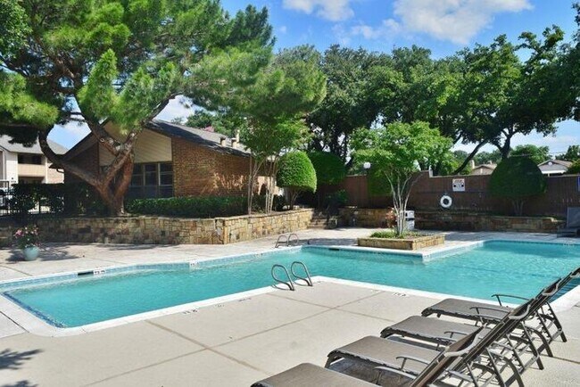 2750 E Trinity Mls Rd Carrollton, TX 75006 photo 3