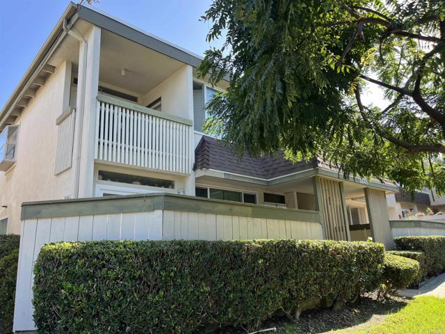 3842 Basilone St San Diego, CA 92110 photo 2