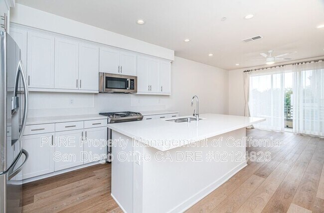 6140 Colt Pl Carlsbad, CA 92009 photo 4