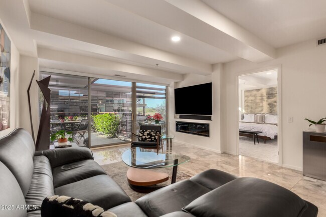7131 E Rancho Vista Dr Scottsdale, AZ 85251 photo 4