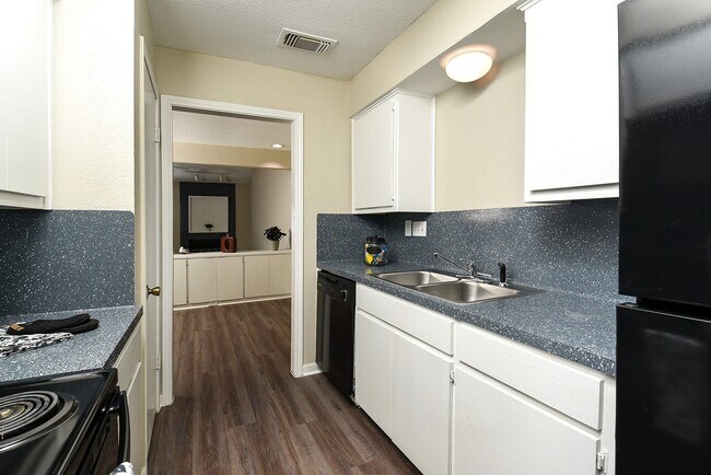 Settler's Creek Apartments photo 4