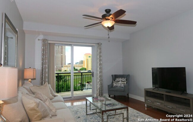 215 N Center Unit 301 photo 4