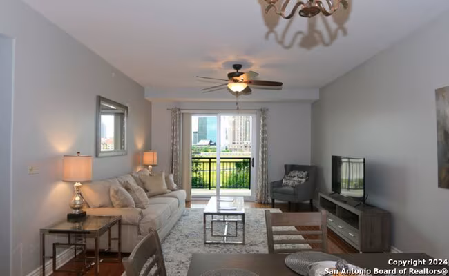 215 N Center Unit 301 photo 2