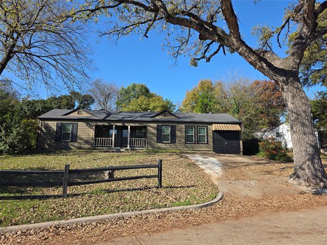 3449 Oak Creek Circle, Dallas, TX 75227 photo 2